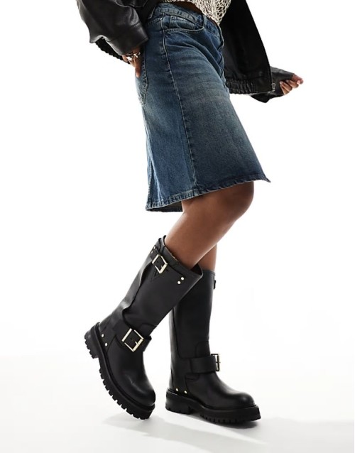 Tay leather buckle biker boots in black