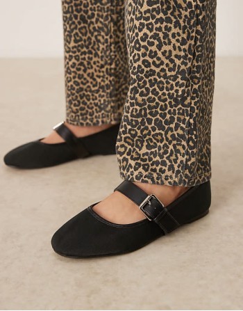 Lou mary jane ballets in black