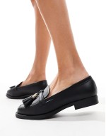 Katy flat shoe in black