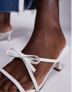Asuka bow kitten heeled sandals in white